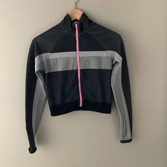 Fabletics | Jackets & Coats | Fabletics Tory Cropped Seamless Jacket Black White Pink Rouge 